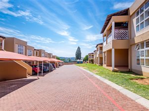 3 Bed Townhouse in Mondeor