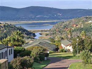 822 m² Land available in Eastford Glen