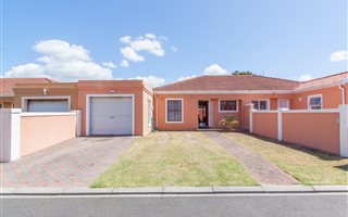 3 Bedroom House in Steenberg