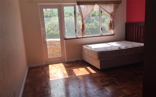 1 Bedroom Apartment in Rosebank