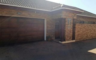 3 Bedroom Townhouse in Bronkhorstspruit