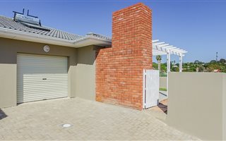 3 Bedroom Townhouse in Beacon Bay