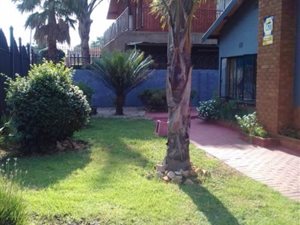 4 Bed House in Laudium