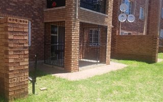 2 Bedroom Apartment in Karen Park