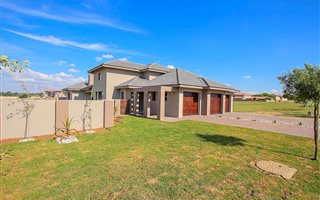 4 Bedroom House in La Como Lifestyle Estate