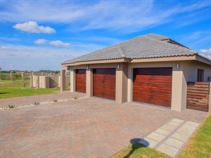 4 Bed House in La Como Lifestyle Estate
