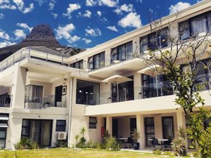 17 Bed House in Fresnaye