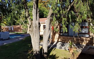 6 Bedroom House in Brymore