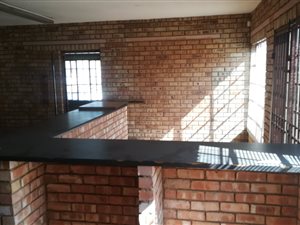 195 m² Office Space in Fontainebleau