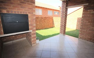 2 Bedroom Apartment in Silver Lakes