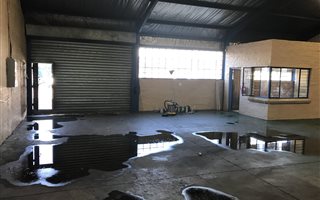 221 m² Industrial space in Gateway Industrial Park
