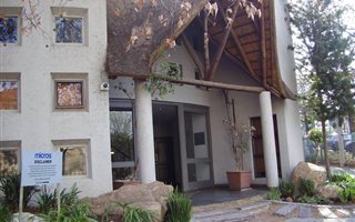 1620 m² Office Space in Bryanston