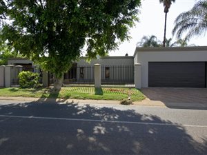 4 Bed House in Sinoville