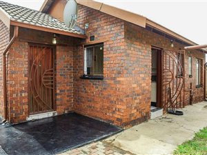 3 Bedroom House in Naturena