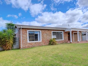 2 Bed House in Blanco