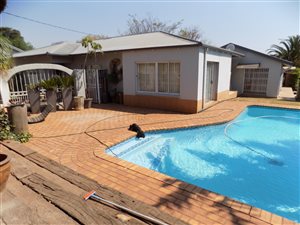 6 Bed House in Lyttelton Manor