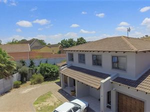 3 Bedroom Townhouse in Bellville Central