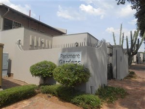4 Bed Townhouse in Sandton CBD