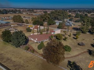 24.3 ha Farm in Putfontein