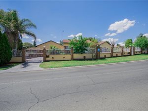 4 Bed House in Mulbarton