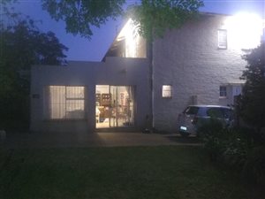 3 Bed House in Lindbergh Park