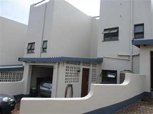 2 Bed Townhouse in Port Edward