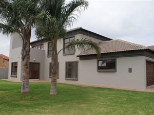 3 Bed House in Glen Eagles Estate