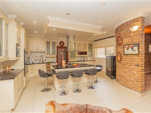 4 Bed House in Presidents Dam