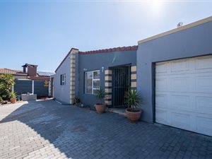 3 Bed House in Highbury