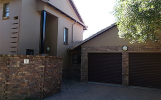 3 Bedroom House in Monavoni