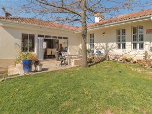 4 Bed House in Aurora