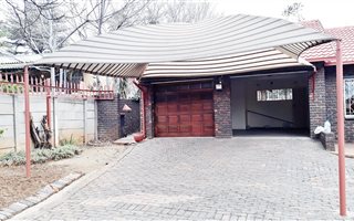 3 Bedroom House in Isandovale