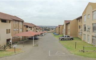3 Bedroom Townhouse in Alan Manor