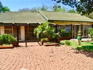 7.6 ha Farm in Hartbeesfontein