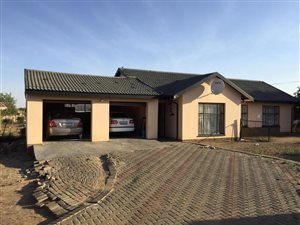 3 Bed House in Lourierpark