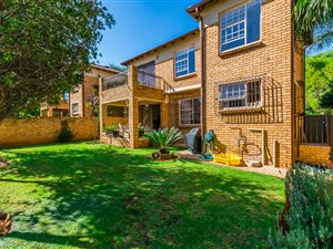3 Bed Townhouse in Honeydew Ridge