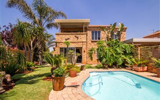 3 Bedroom Duplex in Honey Hill