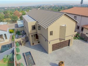 3 Bed House in Rietvalleirand