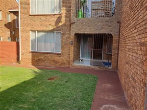 3 Bed Townhouse in Doornpoort and surrounds