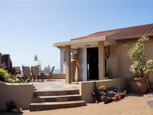 4 Bed House in Trafalgar
