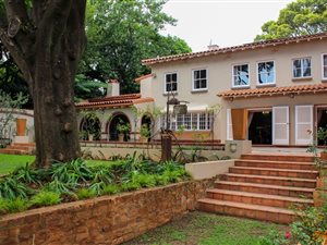 7 Bed House in Waterkloof