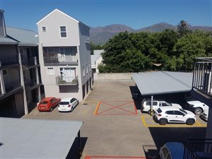 3 Bed Apartment in Paarl