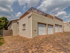 3 Bed Townhouse in Allens Nek