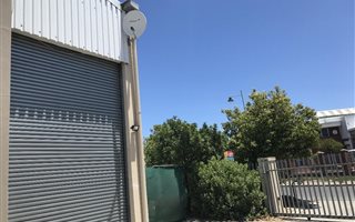 230 m² Industrial space in Airport Industria