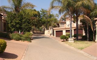 4 Bedroom House in Faerie Glen