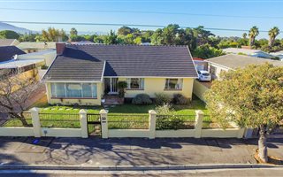3 Bedroom House in Monte Vista