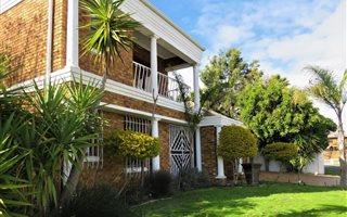 5 Bedroom House in Kleinbosch