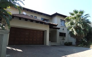 6 Bedroom House in Dainfern