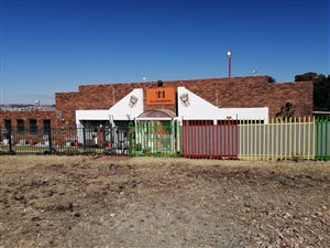 Commercial space in Florida Hills
