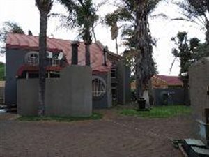 4 Bed House in Flora Gardens